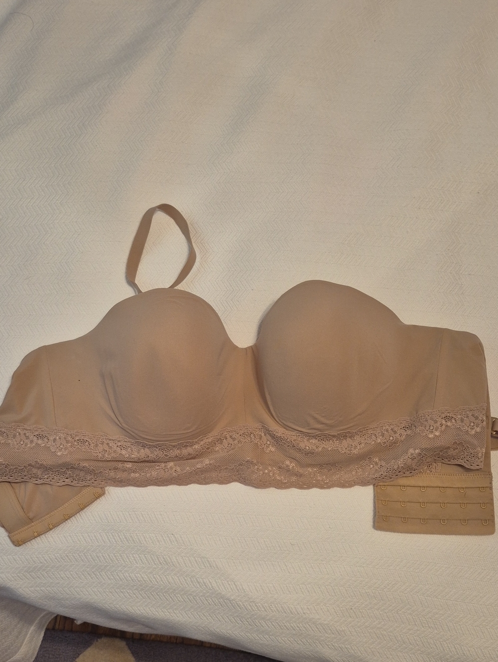 Natori Strapless Lace-Trim Bandeau Bra in Nude Beige
